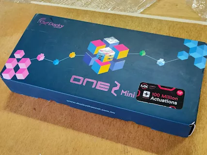 Tastiera Nuova Ducky One 2 Mini Meccanica RGB, mai usata - Anteprima 3