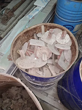 Basette fisse per tubi e giunti o telai prefabbricati