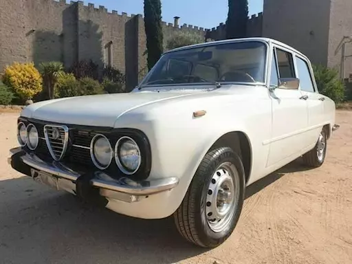 Alfa Romeo Giulia Nuova Super 1300
