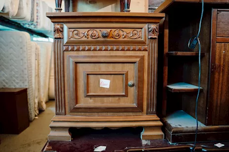 Comodino Antico della Nonna in Legno Noce - 24607