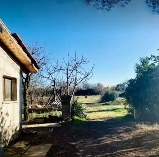 ANNESSO con TERRENO agricolo