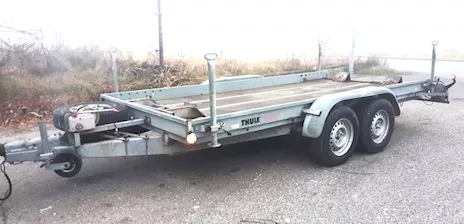 Rimorchio a pianale ribassato Thule ELLEBI F 042 TUP