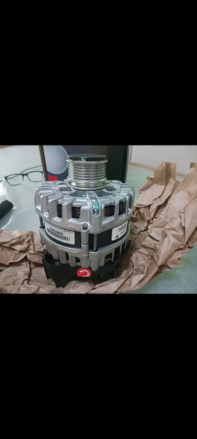 Alternatore Renault Valeo 443351, alt. FG18T209
