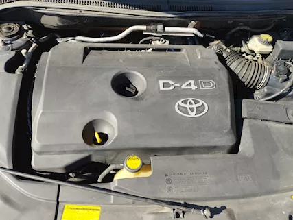 Motore Toyota Avensis 2.2 D-4D 2AD-FTV 110KW