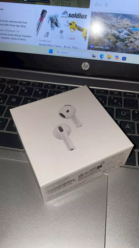 AirPods 4