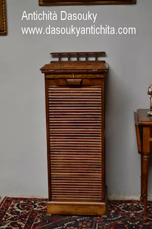 Schedario-classificatore stile inglese con leggio