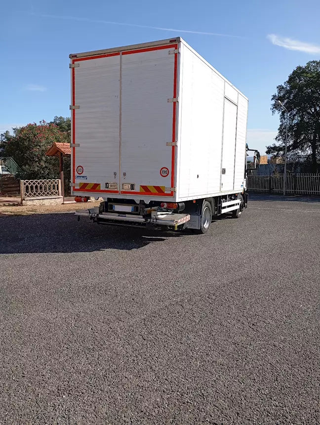 Foto 2IVECO 120 E25 Anno 2016 Euro 6, con sponda