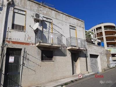 Pistunina 2 appartamenti con garage RIF.VSA107