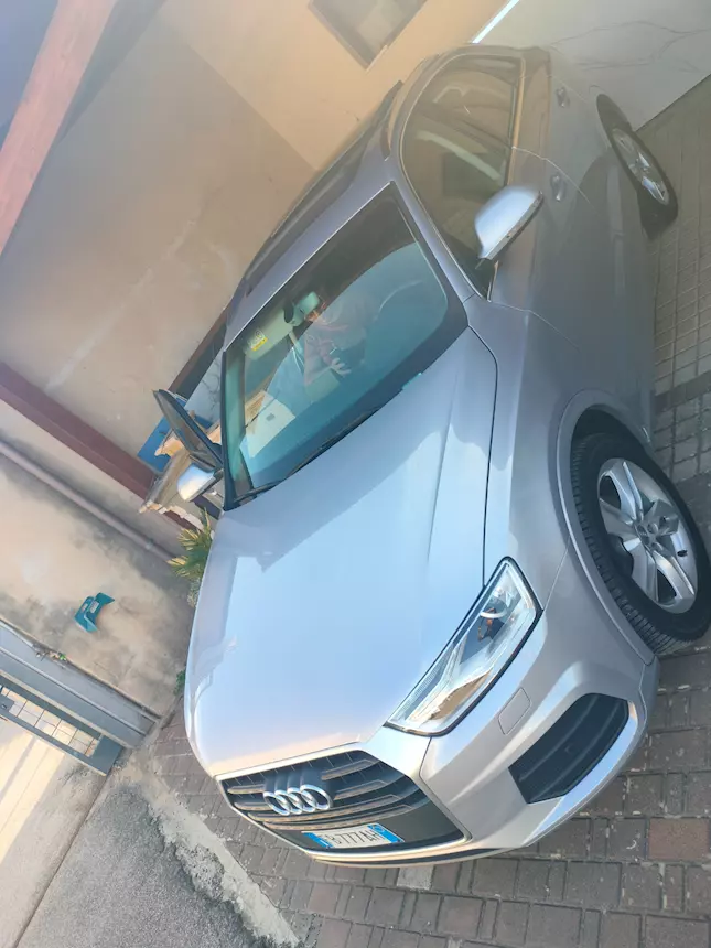 Q3 s line automatico stra full Anno 2017 Km 260000 Colore Grigio - Foto 2