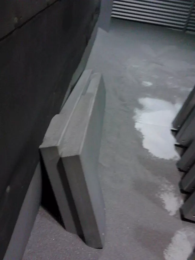 Sono saldatore e sabbiatore metallico