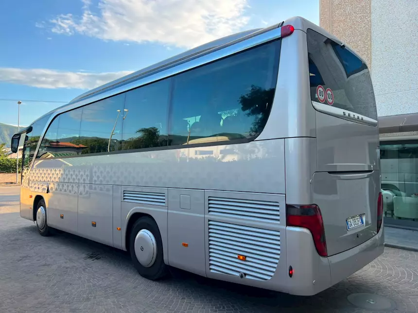 Foto 4S 411 HD EURO V Marca Setra, anno 07, cambio: manuale