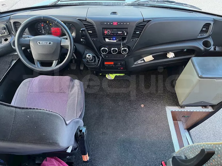Foto 4Iveco Daily, 2015, 29 posti, Euro 6, km 349.162, cambio: manuale