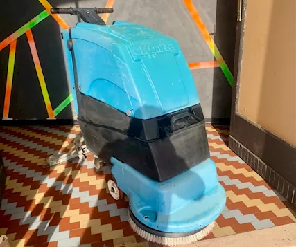 Macchina lava asciuga pavimenti a batteria