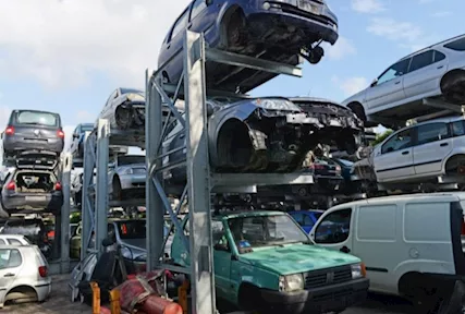 AUTODEMOLIZIONI PERELLI
