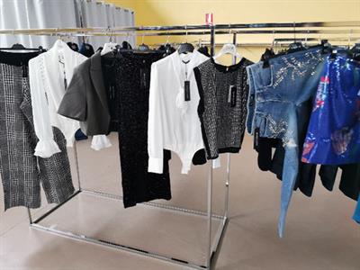 Stock abbigliamento firmato GUESS by MARCIANO - Foto 2