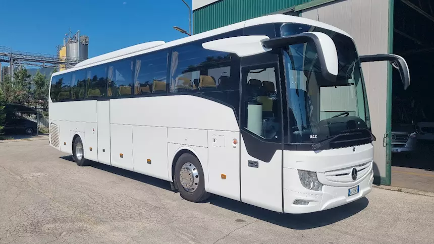 Tourismo Euro 6 Marca Mercedes Anno 2018, cambio manuale