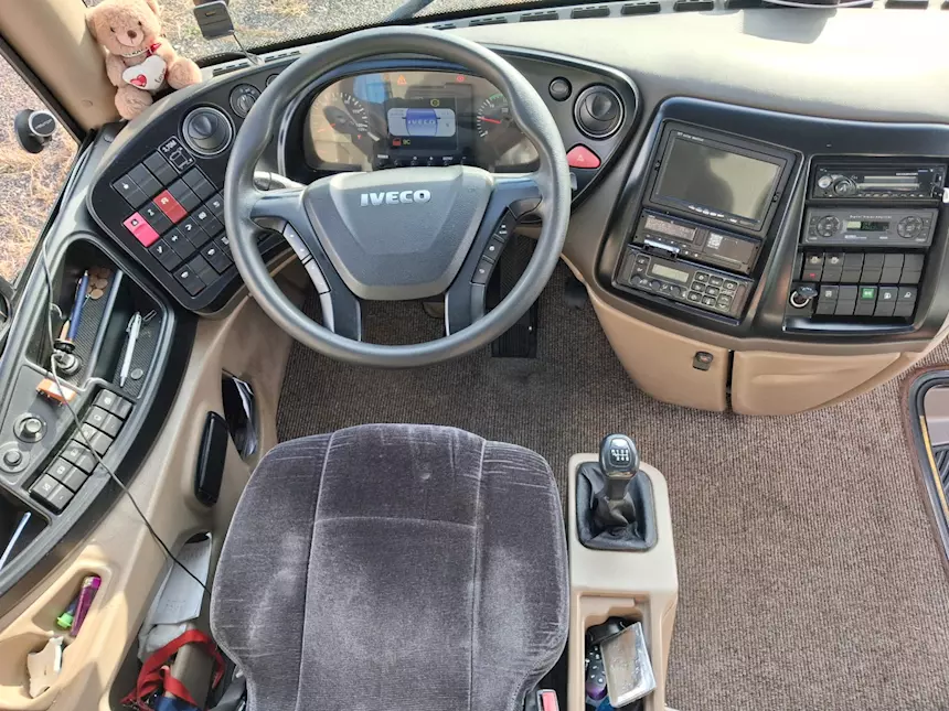 Foto 8Vendo magelys anno 2017 Euro 6 posti Iveco Km 0, cambio manuale