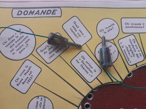 Gioco da tavolo vintage educativo ed elettrico - Anteprima 5