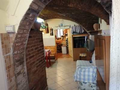 Foto 3 Casa indipendente su 3 livelli, ottimo stato