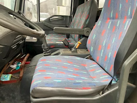 Camion Iveco Eurocargo 75e15 cassone fisso e gru, marca stern - Anteprima 6