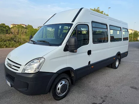 Minibus Daily 21 posti Marca Iveco Anno 2007 Km 0, cambio manuale - Anteprima 4