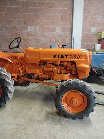 Trattore Fiat 215r -