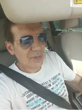 Muratore 58 enne automunito cerca