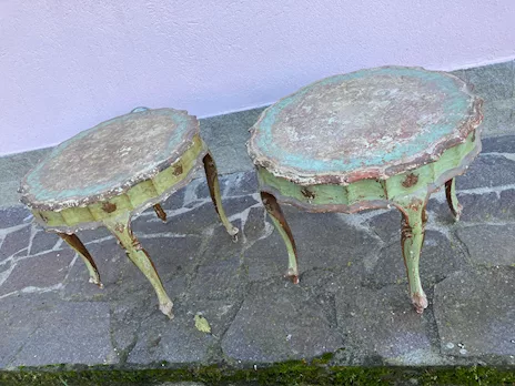 Tavolini gemelli bassi circolari
