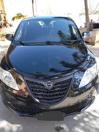 Lancia Y - Auto in perfette condizioni Per informazioni Ypsilon - Foto 5