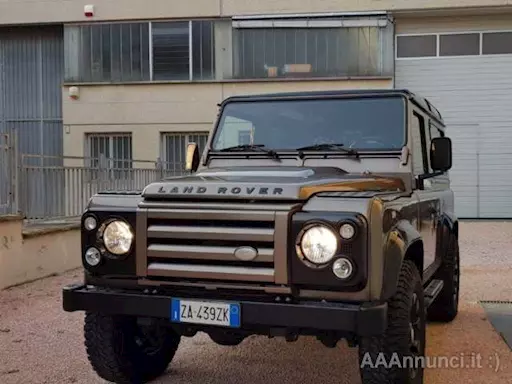 Land Rover Defender 110 2.2 TD4 Hard Top N1