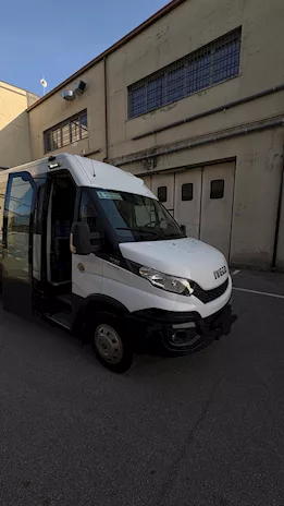 Iveco Daily new engine gearbox Anno 2016 Km 820000 Euro 6, cambio automatico - Anteprima 2