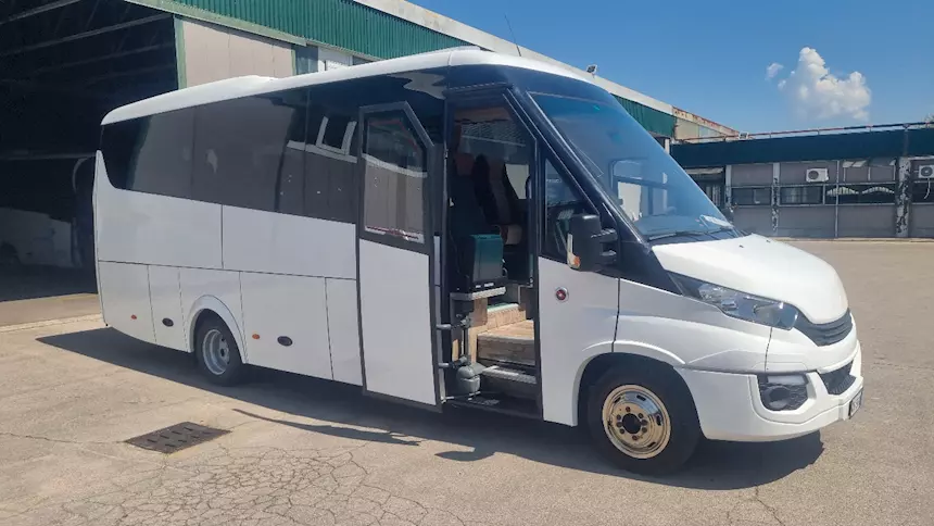 Ibis Maxi Euro 6 Marca Iveco Anno 2017, cambio manuale