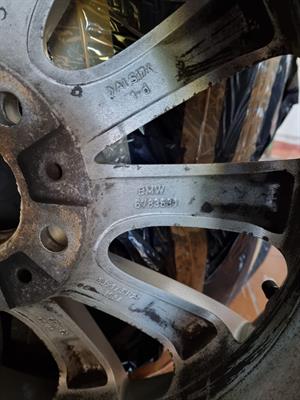 Cerchi e gomme invernali originali BMW, marca Pirelli, modello Sotto - Foto 4