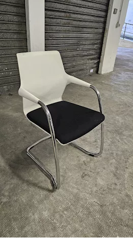 Stock 9 sedie poltrone moderne bianche in acciaio sedus - Foto 3