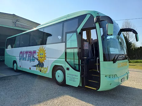 Autobus - Neoplan turliner 51+1+1 con WC Euro