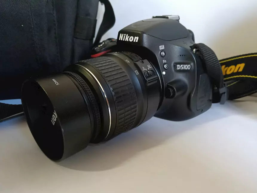 Foto 2Nikon D5100 con tre obiettivi, filtri e borse, come nuova