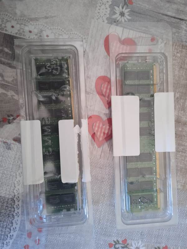 4 Banchi da 16 GB Cadauno PC4 -2133P PC4 - 17000 Ecc nuovi