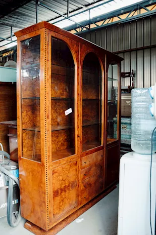 Vetrina in radica di noce stile olandese XVIII secolo - 2483