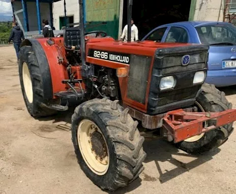 Trattore Fiat 82 86 dt