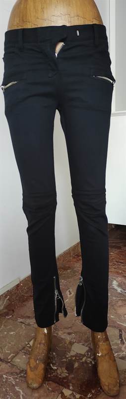 Jeans neri elasticizzati multitasche
