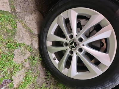 Cerchi e gomme nuovi Mercedes Classe C - Anteprima 1