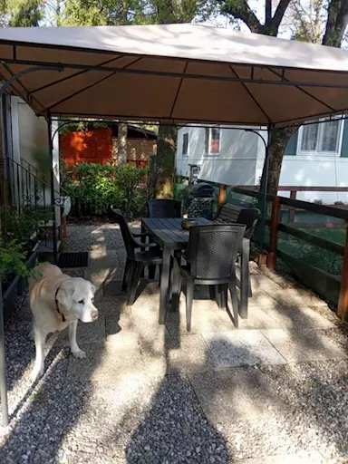 Mobil Home 8mt x 3 mt posizionata in Villaggio turistico