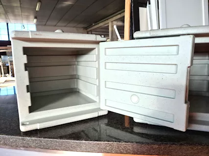 2 box isotermici piccoli usati, marca Melform - Foto 3