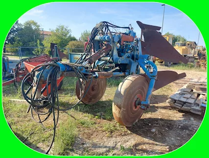 Aratro Annovi Voltaorecchio per Trattore Cingolato.