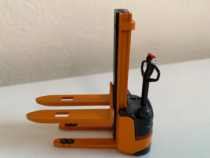 Modellino carrello elevatore