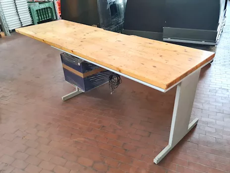Tavolo per ufficio usato