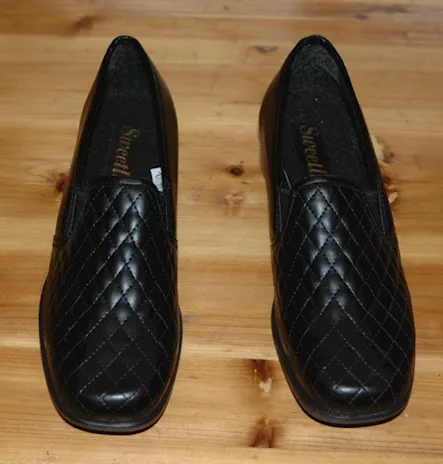 Numero 38, nuove scarpe da donna, color nero