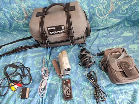 Videocamera Marca Sony completa di tutto, mod. DCR, ottime condizioni - Foto 5