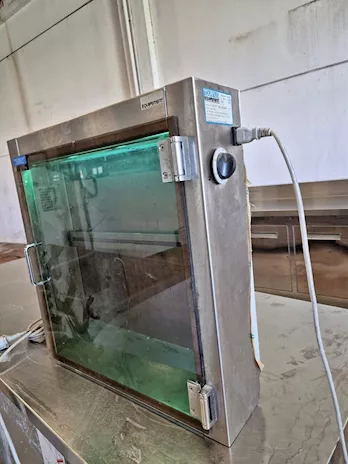 Sterilizzatore Coltelli Inox Raggi Uva usato