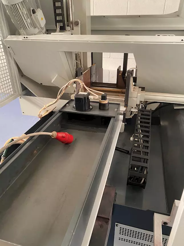 Segatrice a nastro automatica CNC MACC Special 391 AV, in buone condizioni - Foto 2